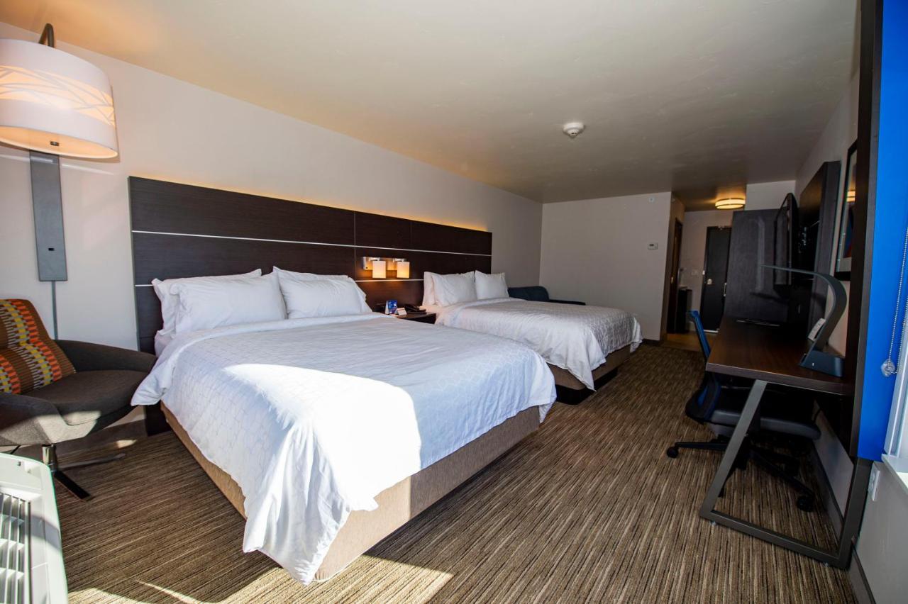 Holiday Inn Express & Suites - Colorado Springs Afa Northgate By Ihg Exterior foto