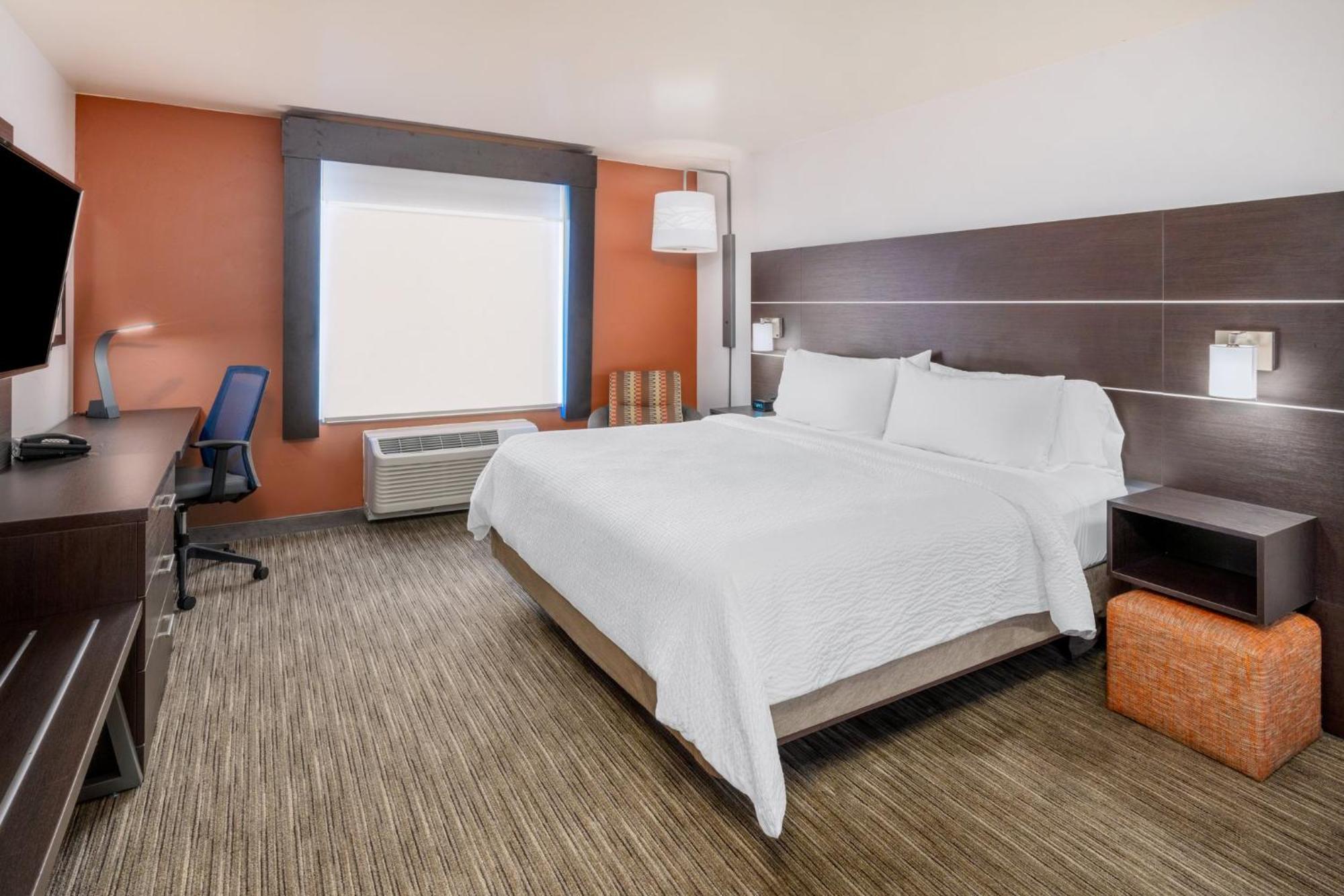 Holiday Inn Express & Suites - Colorado Springs Afa Northgate By Ihg Exterior foto