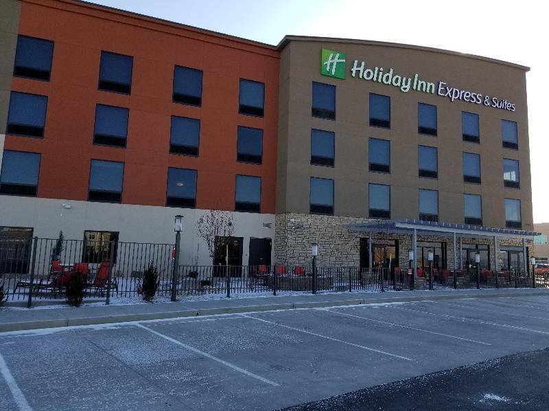 Holiday Inn Express & Suites - Colorado Springs Afa Northgate By Ihg Exterior foto
