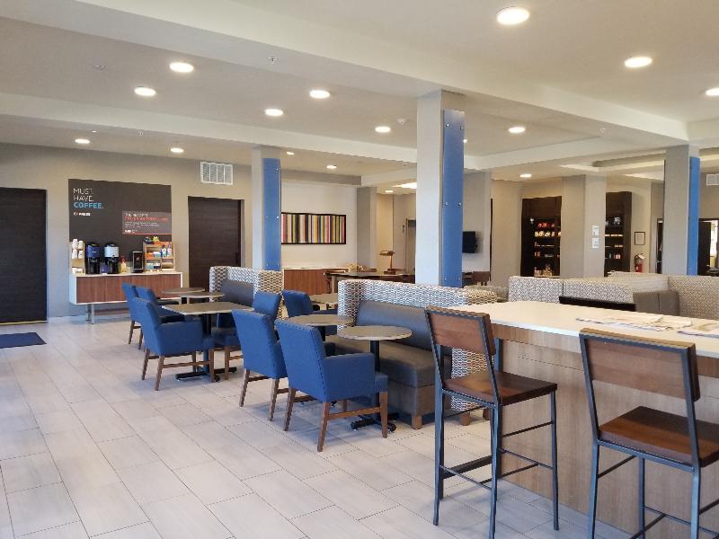 Holiday Inn Express & Suites - Colorado Springs Afa Northgate By Ihg Exterior foto